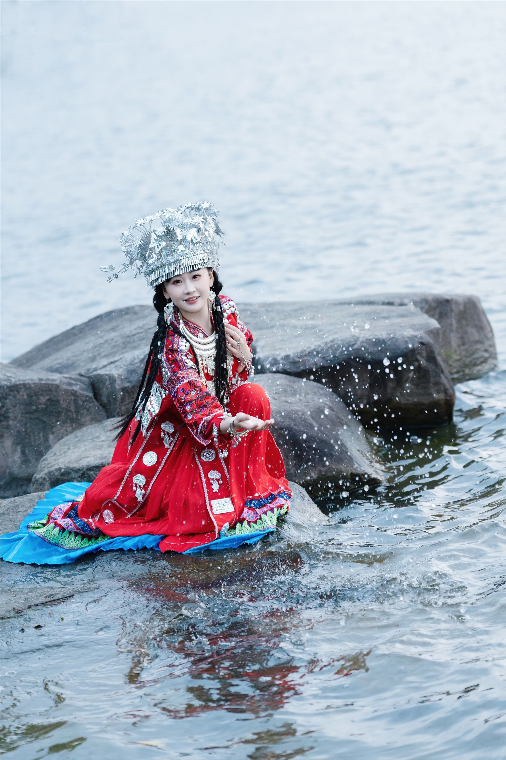 YITUYU艺图语 2025.01.20 可爱的苗疆少女 湫一只岁岁